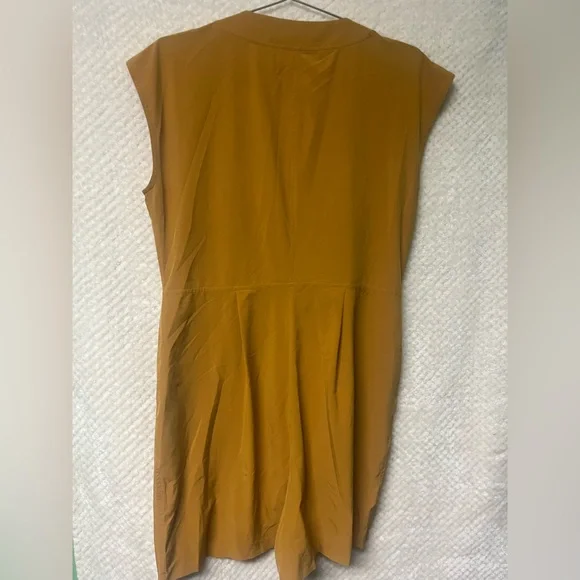 Athleta Marlow Romper w Pockets Tuscan Gold V Neck Lightweight Adjustable Waist - Picture 7 of 8